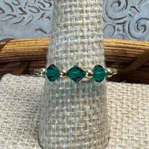 Elegant Green and Gold Beaded Women's Ring
